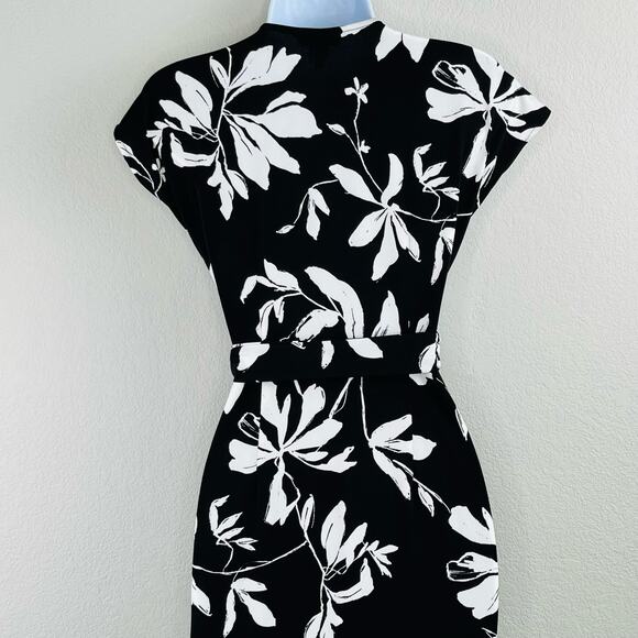 Maggy London Black White Floral Matte Jersey Short Sleeve Midi Wrap Dress 0 NWOT - Picture 11 of 16